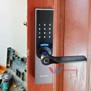 Khóa GOMAN GM-SL262W thực tế